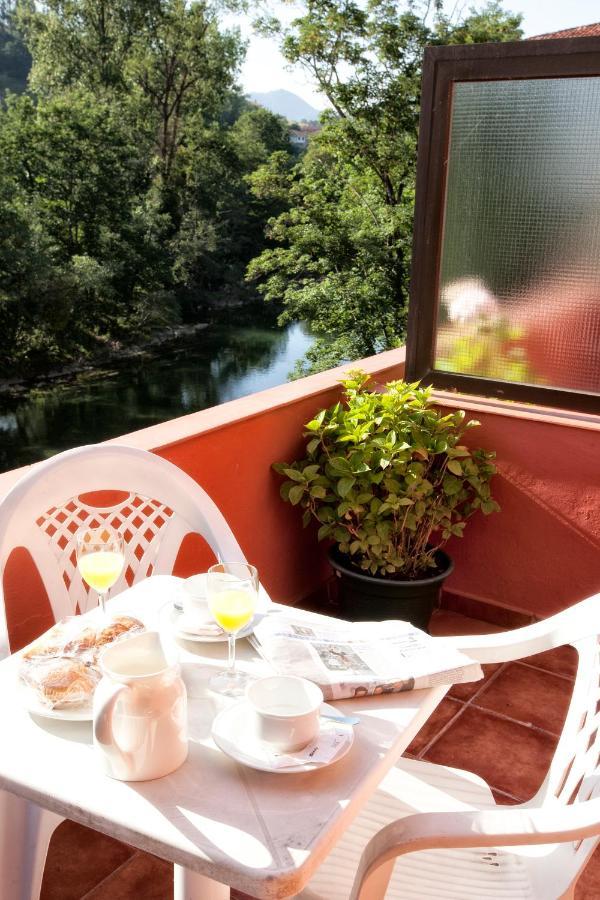 Hotel Covadonga Cangas de Onís Exterior photo
